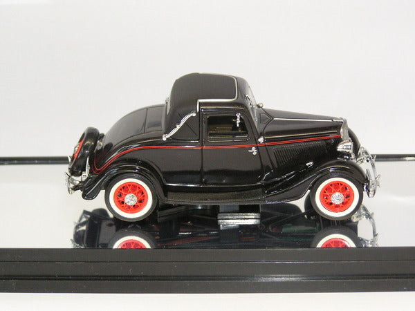 1:43 Ford 1933 V8 Sports Coupe  Maroon  Ford's 100th Year 43540