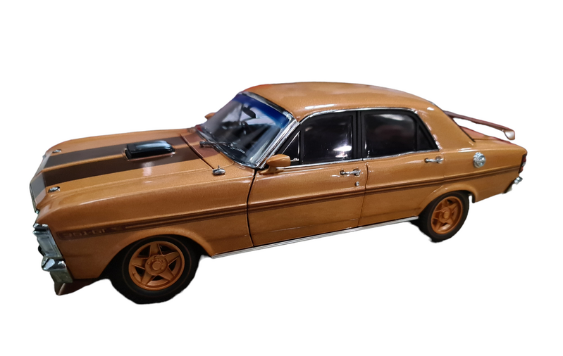 1:18 Classic Carlectables Suits Ford XY Falcon GT-HO Phase III Gold Livery 18762