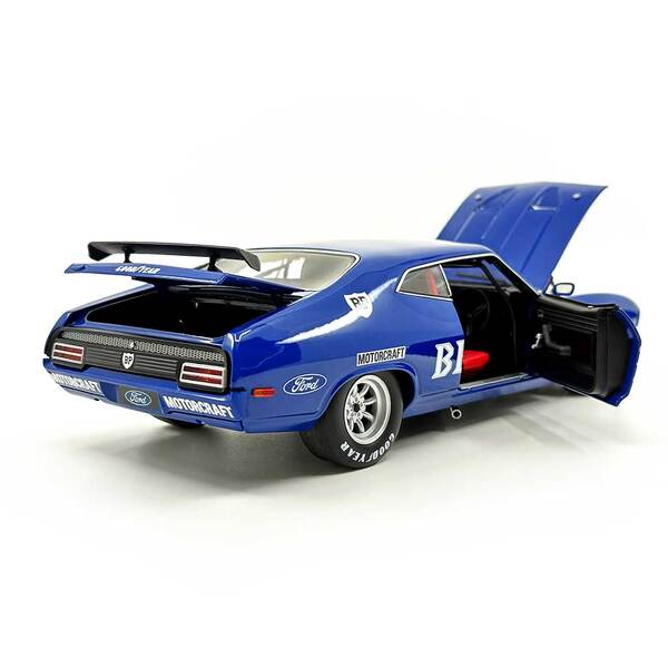 1:18 Classic Carlectables Ford XB Falcon 1974 Sandown 250 Winner 18783